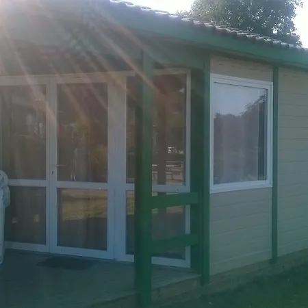 Le Hameau Des Lacs 酒店 *