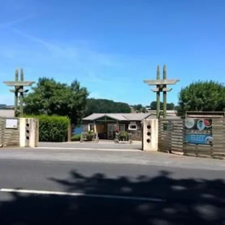 Le Hameau Des Lacs *